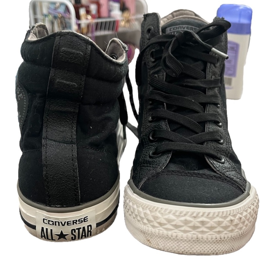 Black high top Converse Chuck Taylor All Stars